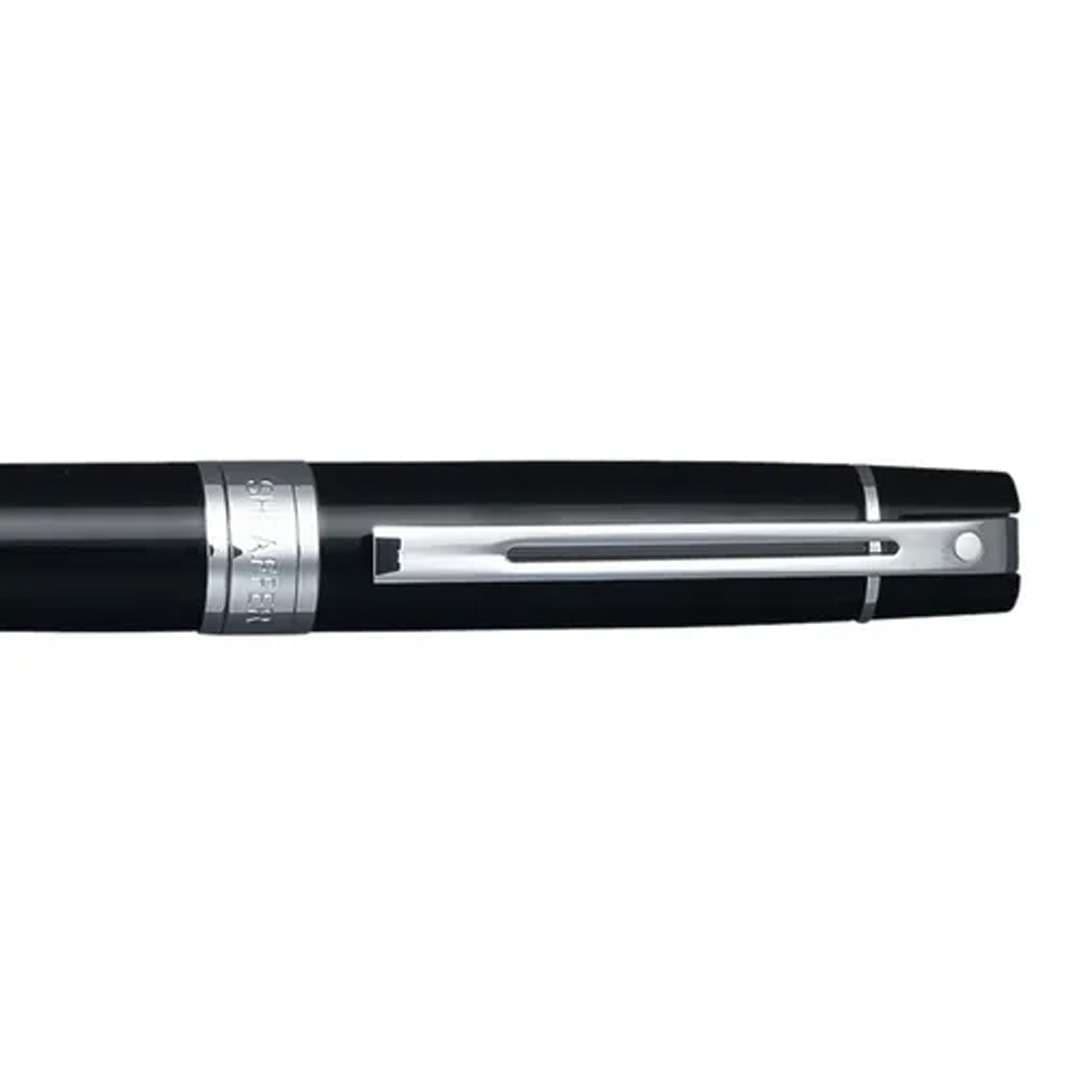 Bolígrafo Sheaffer 300 Negro Brillante mas Estuche de Cuero